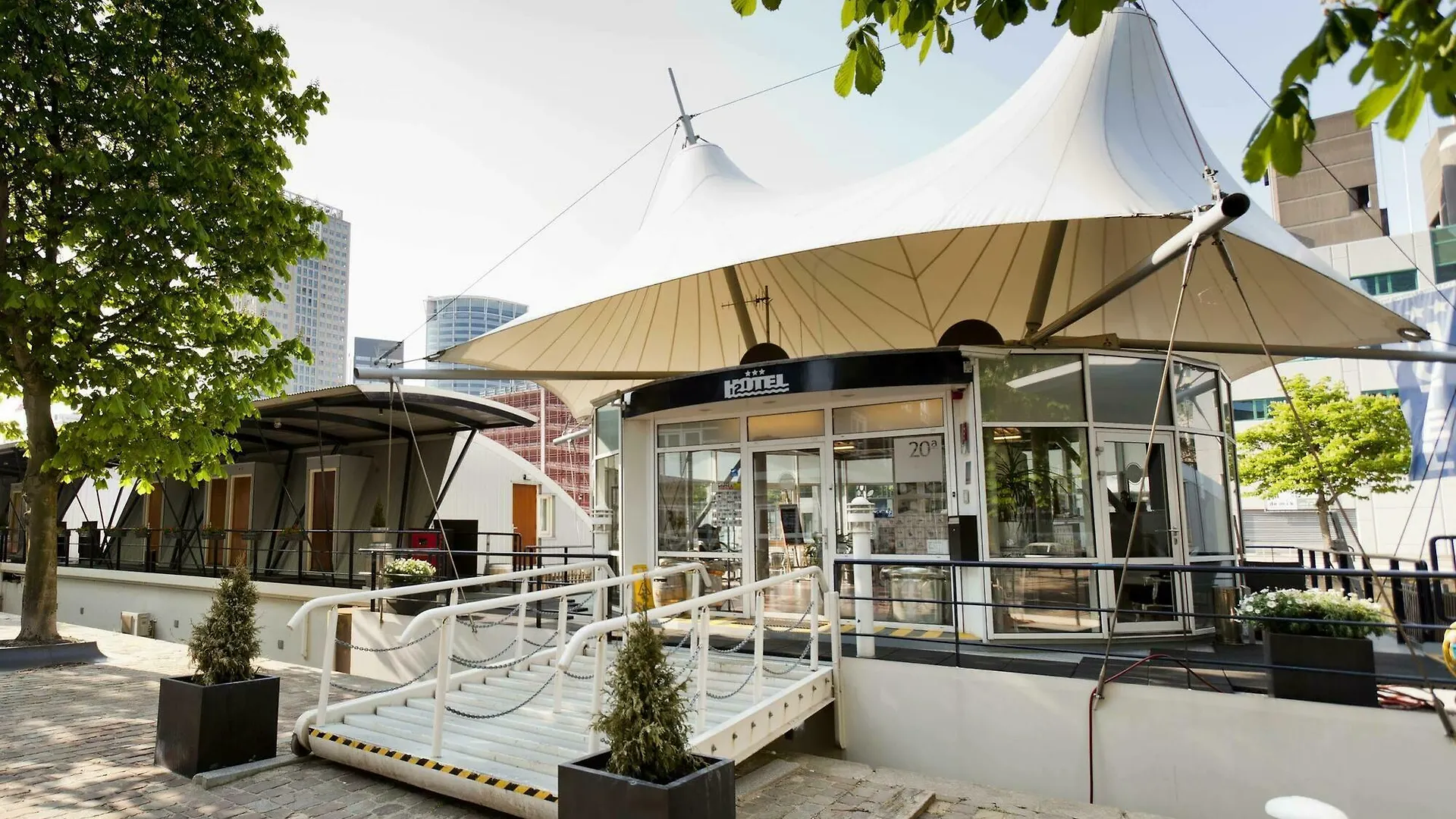Hotel Floats By H2Otel Rotterdam